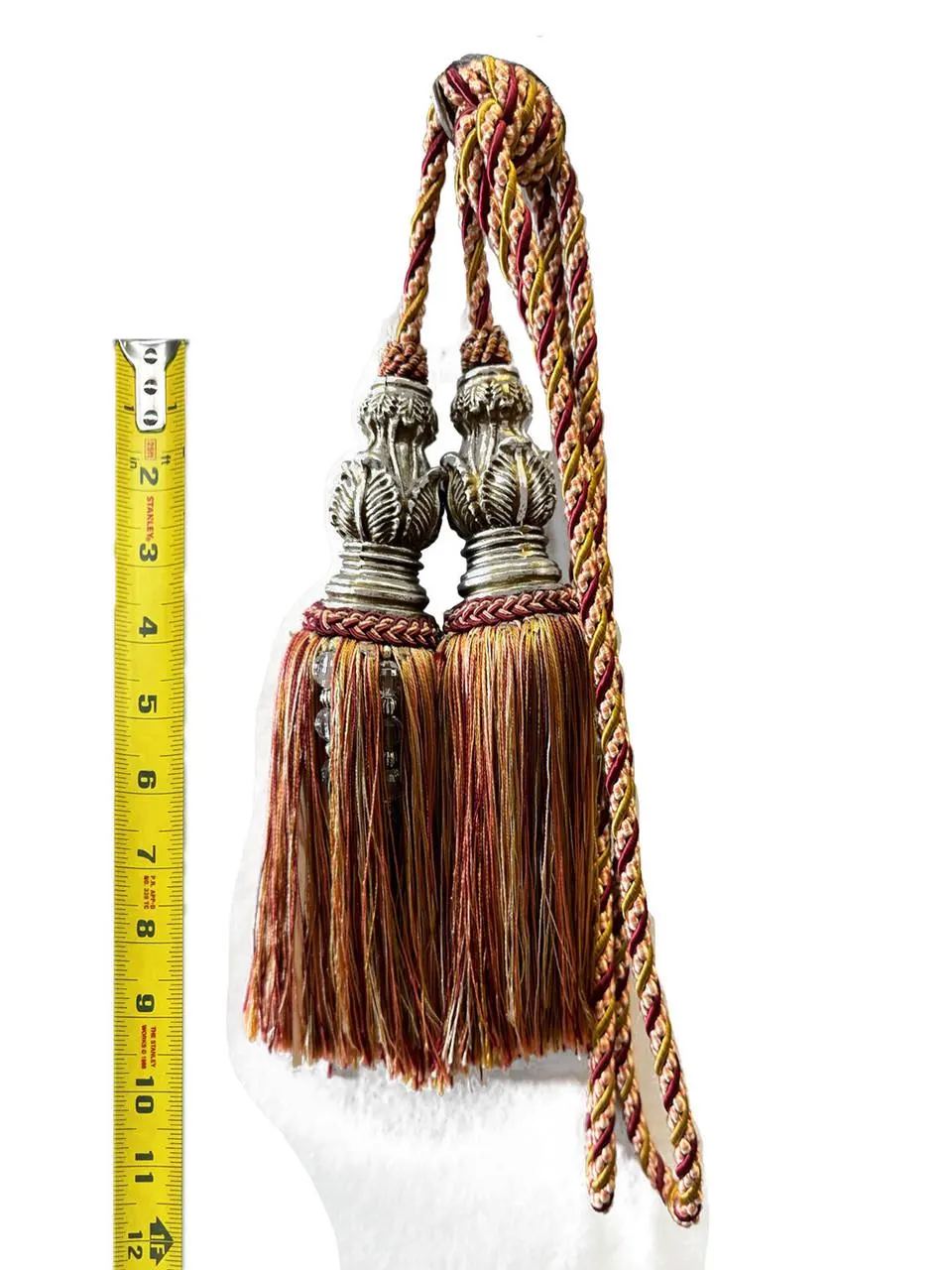 Double tassel crv